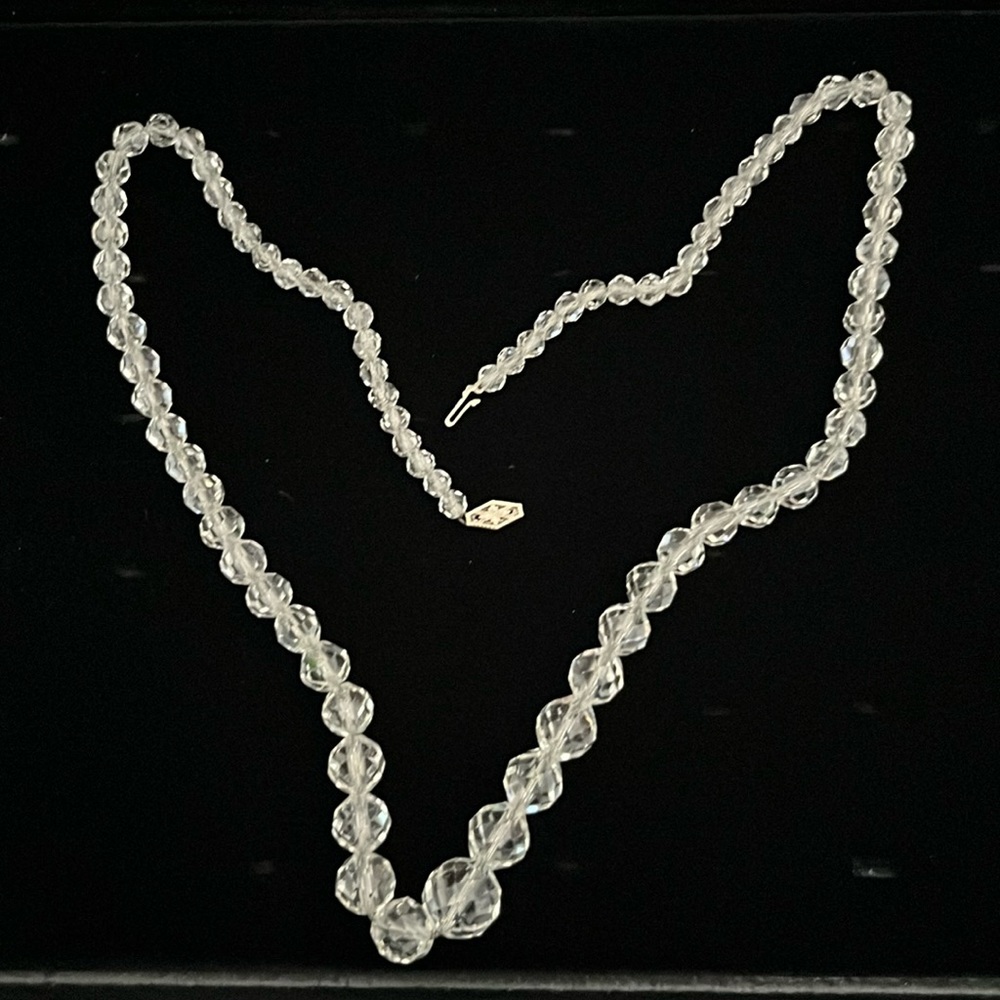 Vintage 14K White Gold Filled Clasp Graduated Faceted Glass Crystal Necklace